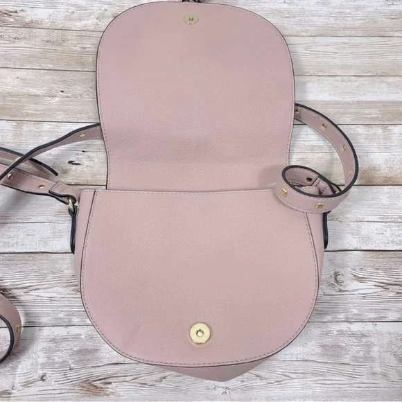 New with tags Victorias Secret crossbody - Picture 2 of 5